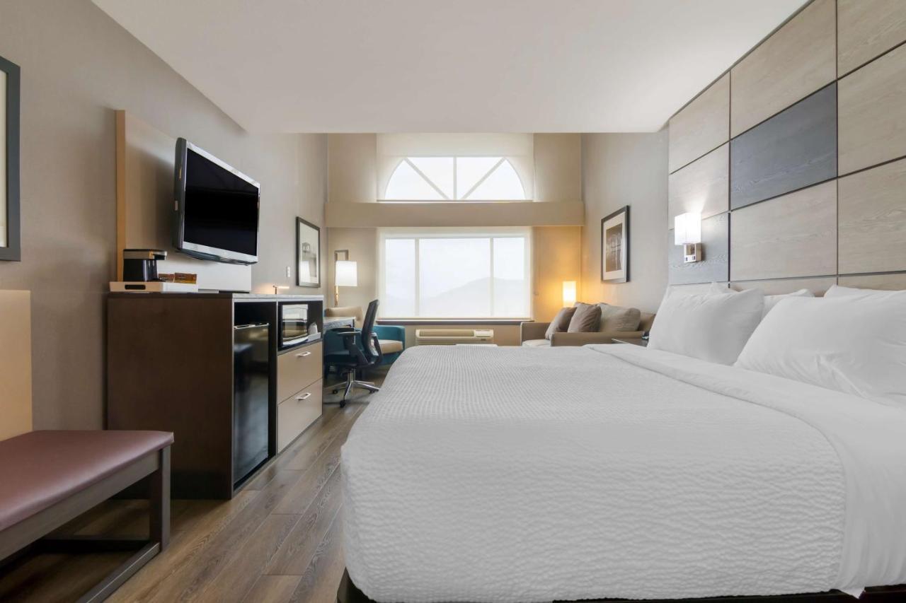 Western Premier Aberdeen Kamloops